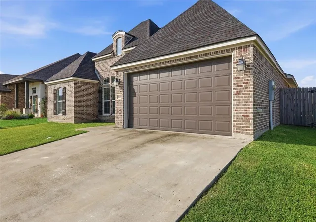 3rd image of 10420 Shady Ranch Ln, Port Arthur, TX 77640 | MLS# 80555959