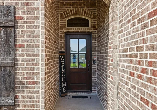 5th image of 10420 Shady Ranch Ln, Port Arthur, TX 77640 | MLS# 80555959