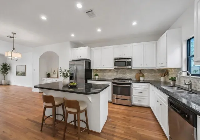 Photo 3 of Single family home for sale at 650 Westcross St #70, Houston, TX 77018 | MLS# 84144075 | Listing updated on 2026-08-01