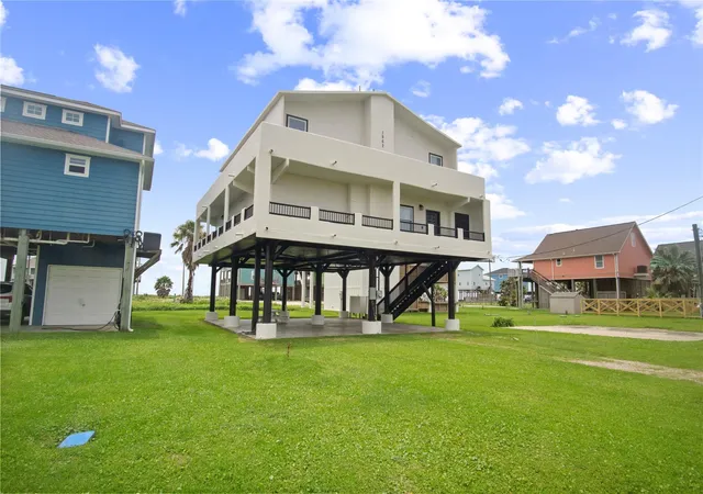 Photo 1 of Single family home for sale at 1962 Ave H, Crystal Beach, TX 77650 | MLS# 23409691 | Listing updated on 2026-06-12