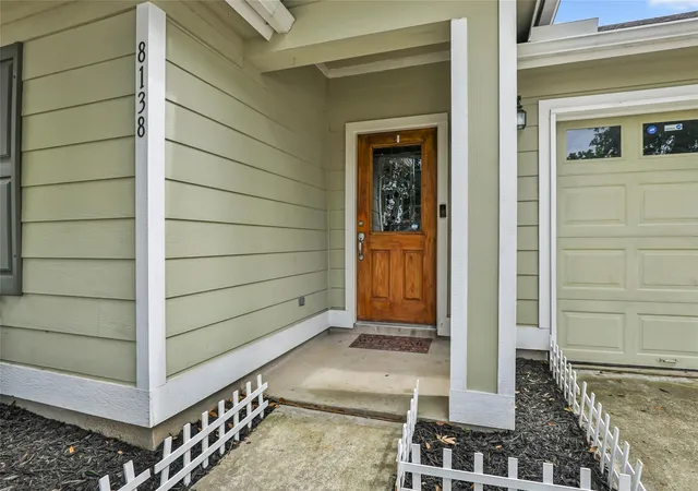 Photo 4 of Single family home for sale at 8138 Chancewood Ln, Humble, TX 77338 | MLS# 17097532 | Listing updated on 2026-09-17