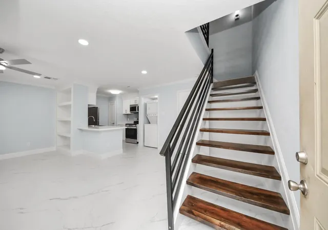 2nd image of 3600 Jeanetta St #1706, Houston, TX 77063 | MLS# 93895292