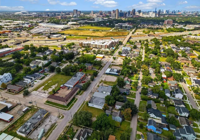 4th image of 3343 Dixie Dr, Houston, TX 77021 | MLS# 36170837