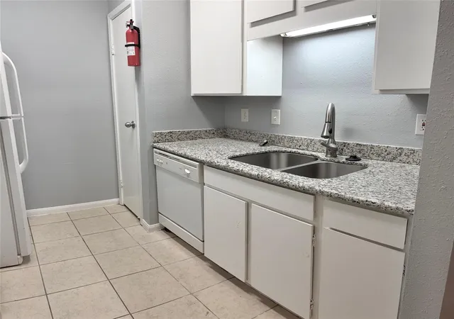 2nd image of 10049 Westpark Dr #107, Houston, TX 77042 | MLS# 71766743
