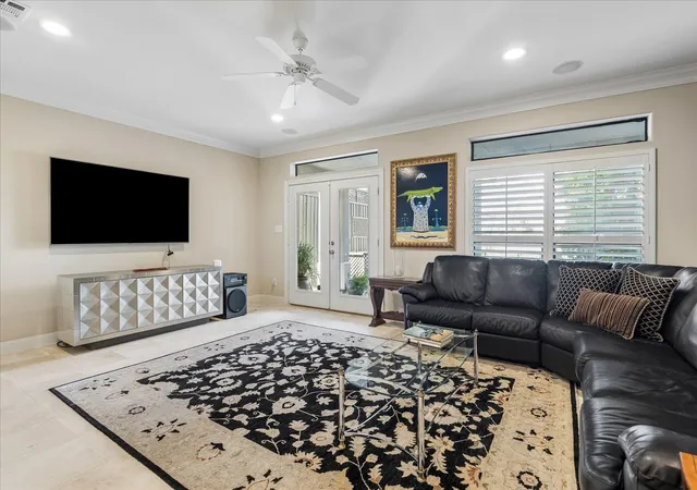 Photo 4 of Townhouse for sale at 715 Birdsall St, Houston, TX 77007 | MLS# 21532731 | Listing updated on 2026-06-04