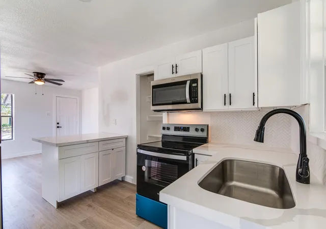 Photo 1 of Single family home for sale at 1105 N Valderas St, Angleton, TX 77515 | MLS# 57999858 | Listing updated on 2026-06-27