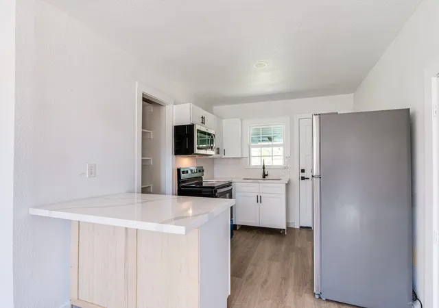 Photo 2 of Single family home for sale at 1105 N Valderas St, Angleton, TX 77515 | MLS# 57999858 | Listing updated on 2026-06-27