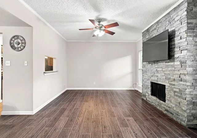 Photo 1 of Condo for sale at 5711 Sugar Hill Dr #5, Houston, TX 77057 | MLS# 5182590 | Listing updated on 2026-08-24