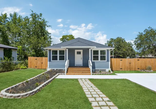 1st image of 514 W Wilkins St, Brenham, TX 77833 | MLS# 94027216