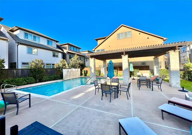 2nd image of 6762 Sussex Manor St, Houston, TX 77055 | MLS# 27153467