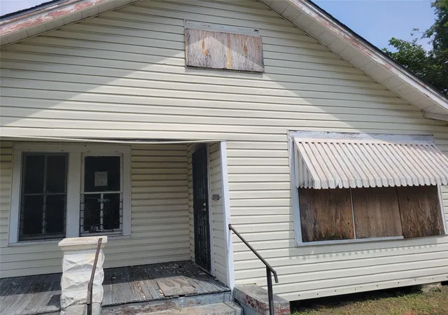 3rd image of 3410 Nagle St, Houston, TX 77004 | MLS# 88751695