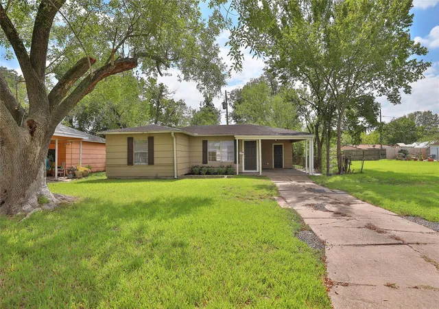 Homes for sale in Houston, TX | 5418 Myrtlewood St, Houston, TX 77033 | MLS# 77448574