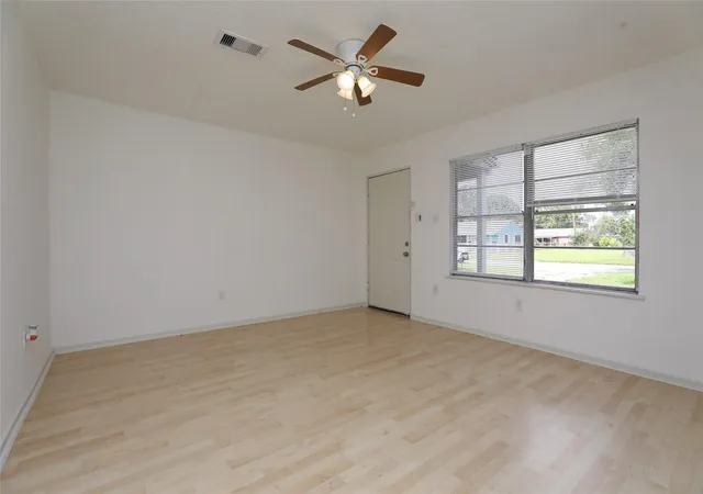 Homes for sale in Houston, TX | 5418 Myrtlewood St, Houston, TX 77033 | MLS# 77448574