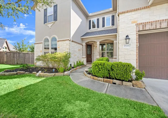 3rd image of 15202 Foxwood Arbor Ln, Cypress, TX 77429 | MLS# 10940596