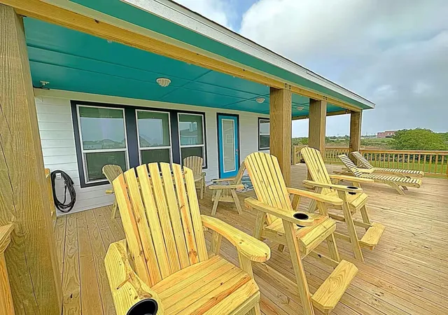 Photo 3 of Single family home for sale at 210 Corpus Christi Dr, Port Bolivar, TX 77650 | MLS# 17603245 | Listing updated on 2026-08-23