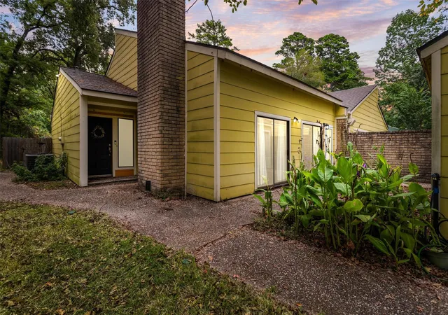 Photo 1 of Townhouse for sale at 24648 Pools Creek Dr, Huntsville, TX 77320 | MLS# 98050483 | Listing updated on 2026-09-01
