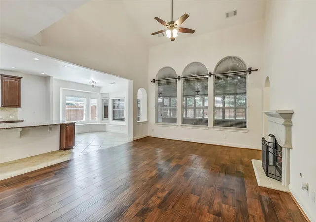 Photo 4 of Single family home for sale at 6418 Oakmont Crk Dr, Spring, TX 77379 | MLS# 6486740 | Listing updated on 2026-07-30