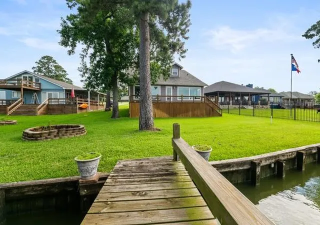 1st image of 153 Lakeshore Dr, Onalaska, TX 77360 | MLS# 82137725