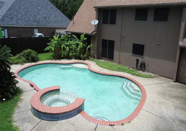 Homes for sale in Baytown, TX | 5101 Arrowhead Dr, Baytown, TX 77521 | MLS# 56385430