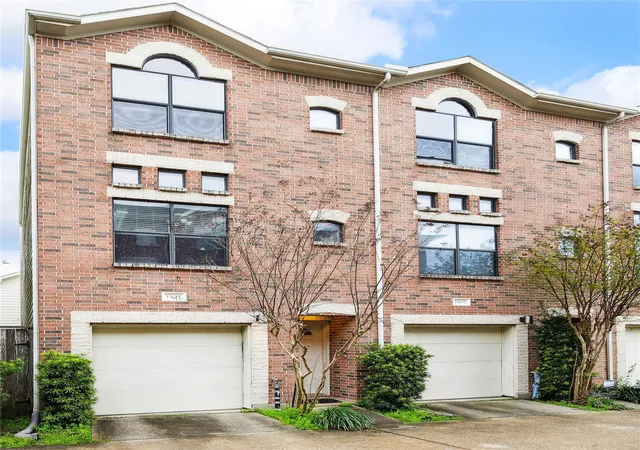 Homes for sale in Houston, TX | 11315 Main Street, Houston, TX 77025 | Houzeo
