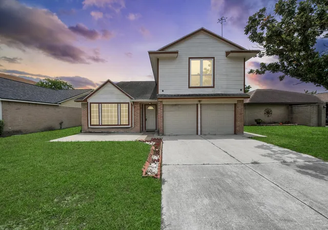 Homes for sale in Houston, TX | 13507 White Cliff Dr, Houston, TX 77065 | MLS# 64335326
