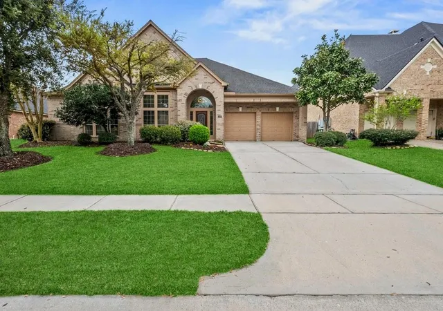 2nd image of 13406 Redwood Shores Dr, Houston, TX 77044 | MLS# 89405365