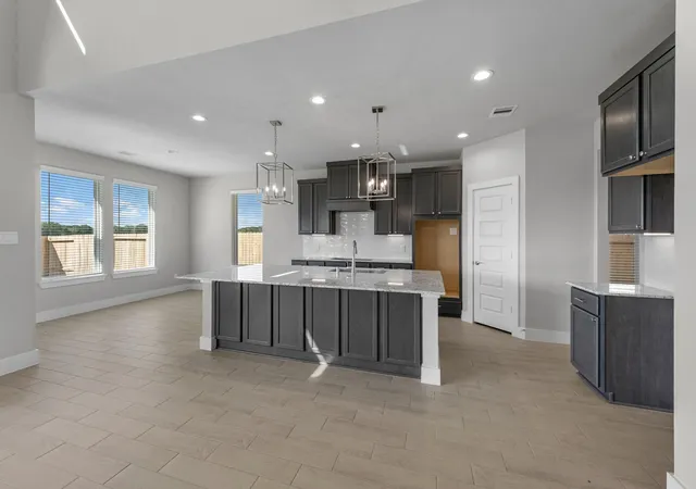 4th image of 4523 Breezewood Dr, Rosenberg, TX 77471 | MLS# 98439092