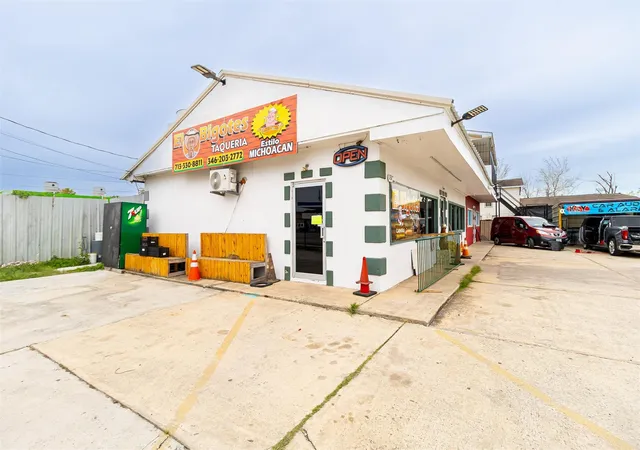 2nd image of 1137 Freeport St, Houston, TX 77015 | MLS# 4107373