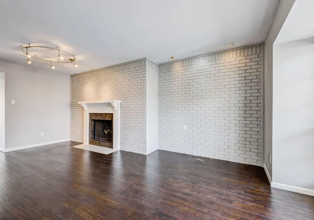 3rd image of 6444 Burgoyne Rd #104, Houston, TX 77057 | MLS# 39217054