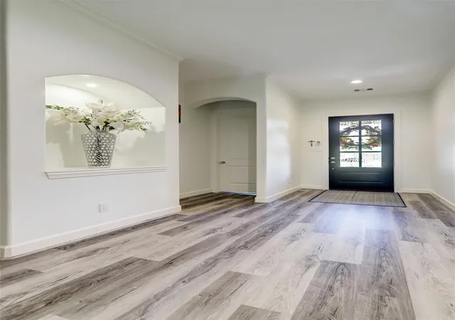 Photo 3 of Single family home for sale at 33002 Woodlake Dr, Fulshear, TX 77441 | MLS# 12200389 | Listing updated on 2026-09-19