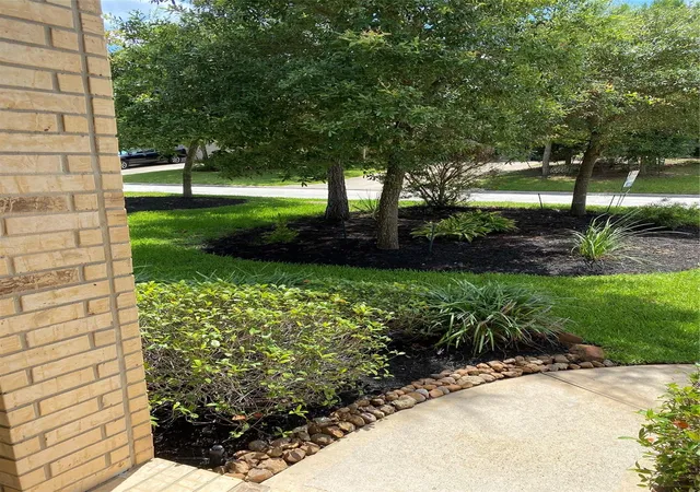 3rd image of 42 Black Swan Ct, The Woodlands, TX 77354 | MLS# 92236071