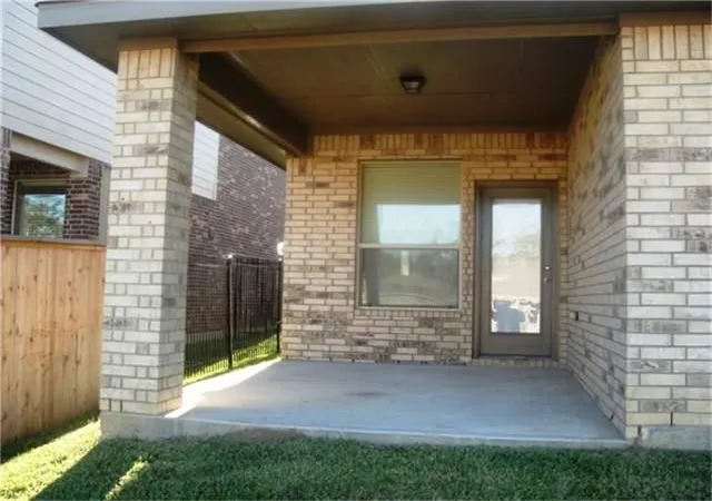 4th image of 42 Black Swan Ct, The Woodlands, TX 77354 | MLS# 92236071