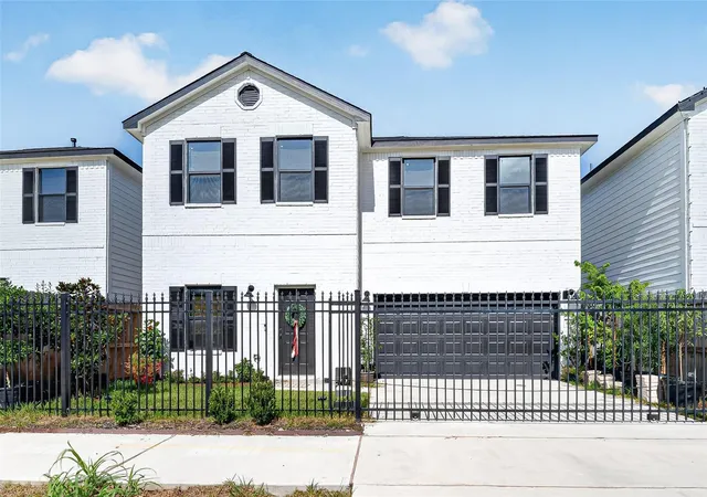 Photo 1 of Single family home for sale at 4815 Eastland St, Houston, TX 77028 | MLS# 46802914 | Listing updated on 2026-07-26
