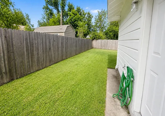 25th image of 108 Britton Dr, Silsbee, TX 77656 | MLS# 46673058