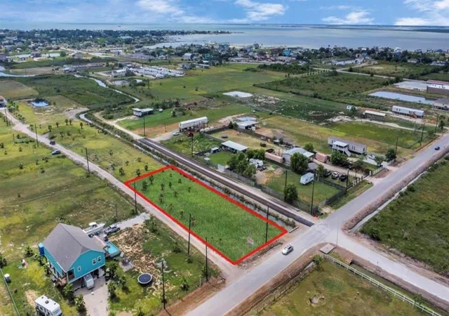 Photo 3 of Land for sale at 6 Cindy Palmer Ln, Dickinson, TX 77539 | MLS# 41535191 | Listing updated on 2026-09-10