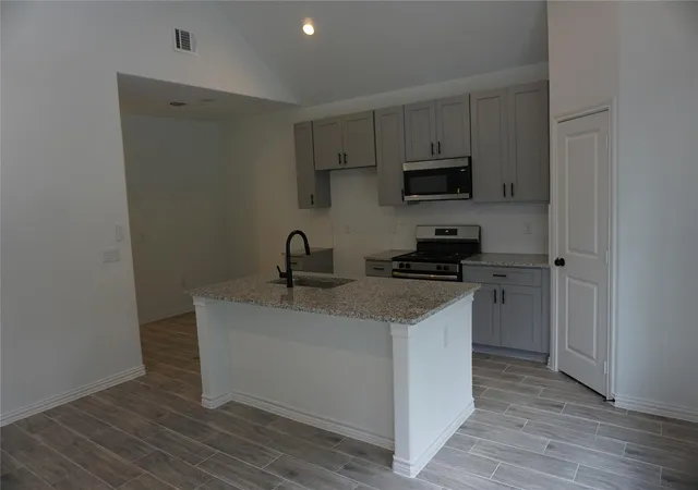 Photo 3 of Single family home for sale at 11538 Persimmon St, Willis, TX 77318 | MLS# 87290988 | Listing updated on 2026-05-05