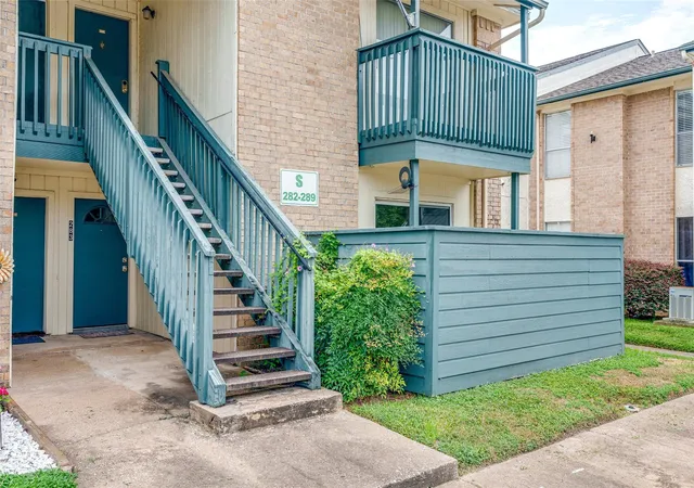 3rd image of 250 El Dorado Blvd #283, Webster, TX 77598 | MLS# 35659430