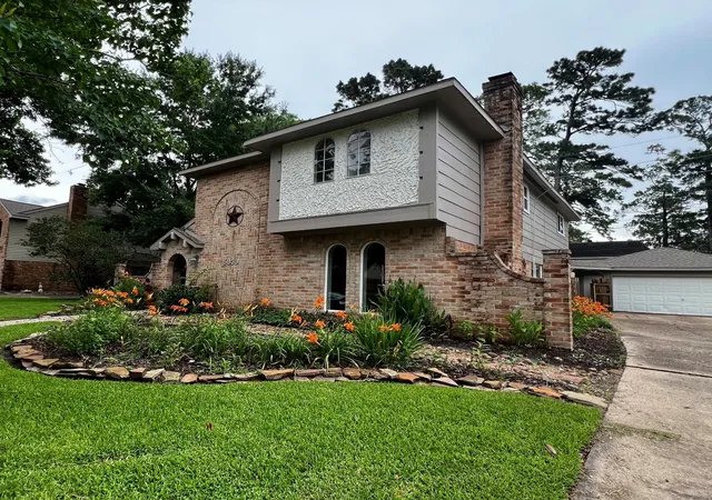 Photo 3 of Single family home for sale at 5939 Havenwoods Dr, Houston, TX 77066 | MLS# 6601137 | Listing updated on 2026-09-16