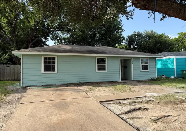 Photo 1 of Single family home for sale at 5234 Ripplebrook Dr, Houston, TX 77045 | MLS# 36937525 | Listing updated on 2026-09-03