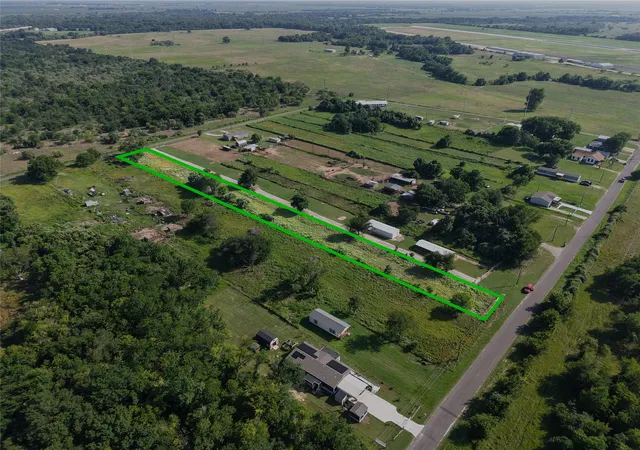 Homes for sale in Hearne, TX | Tbd Crennan Ln, Hearne, TX 77859 | MLS# 86397740
