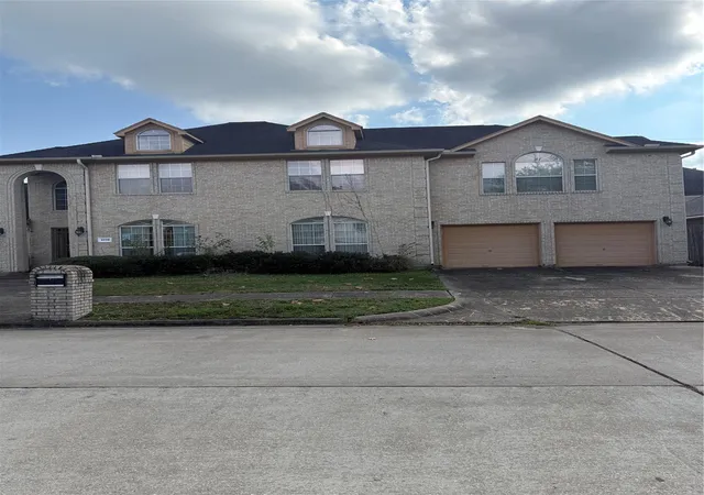 Homes for sale in Houston, TX | 4030 Glen Cove Dr, Houston, TX 77021 | MLS# 31938379