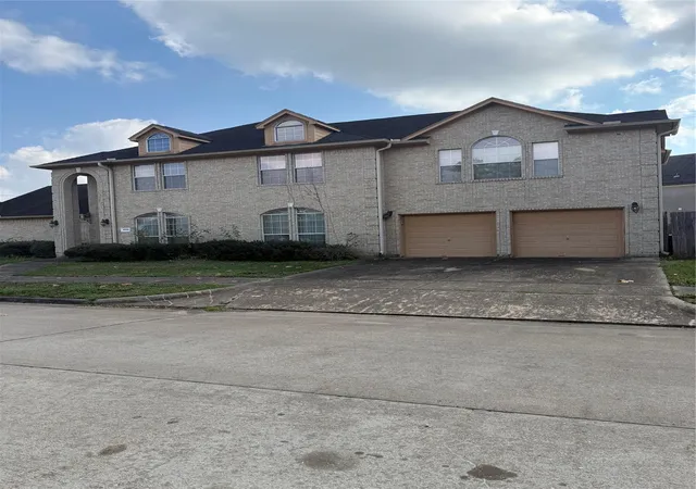 Homes for sale in Houston, TX | 4030 Glen Cove Dr, Houston, TX 77021 | MLS# 31938379