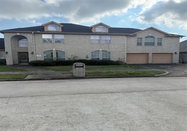 Homes for sale in Houston, TX | 4030 Glen Cove Dr, Houston, TX 77021 | MLS# 31938379