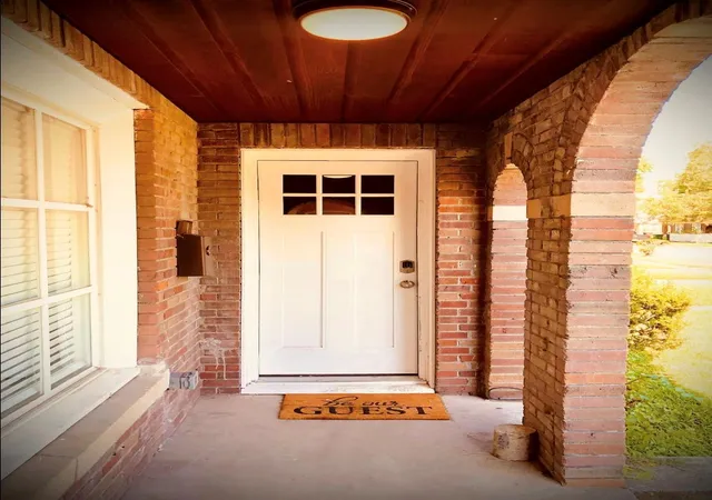 2nd image of 2706 Isabella St, Houston, TX 77004 | MLS# 42059682