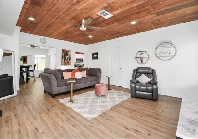 5th image of 2706 Isabella St, Houston, TX 77004 | MLS# 42059682