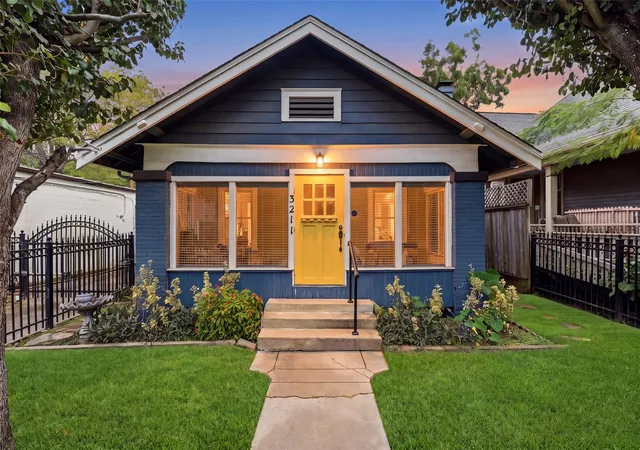 1st image of 3211 Beauchamp St, Houston, TX 77009 | MLS# 37844774