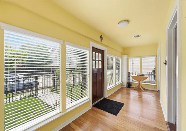 Photo 3 of Single family home for sale at 3211 Beauchamp St, Houston, TX 77009 | MLS# 37844774 | Listing updated on 2026-09-13