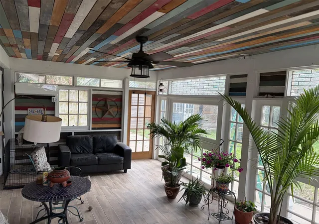 Photo 2 of Sale Pending at 4015 Gardendale Dr, Houston, TX 77092 | MLS# 92144205 | Listing updated on 2026-09-17