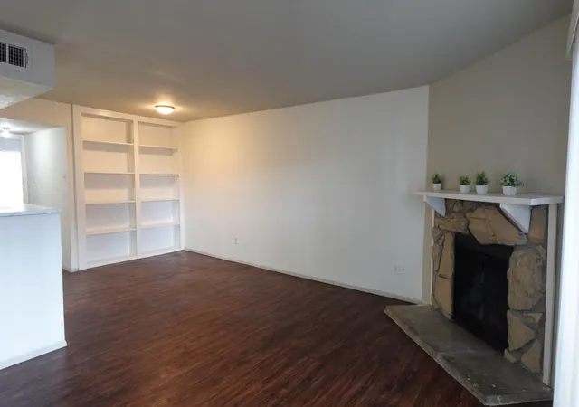 Photo 4 of Condo for sale at 6001 Reims Rd #1207, Houston, TX 77036 | MLS# 15625542 | Listing updated on 2026-05-04