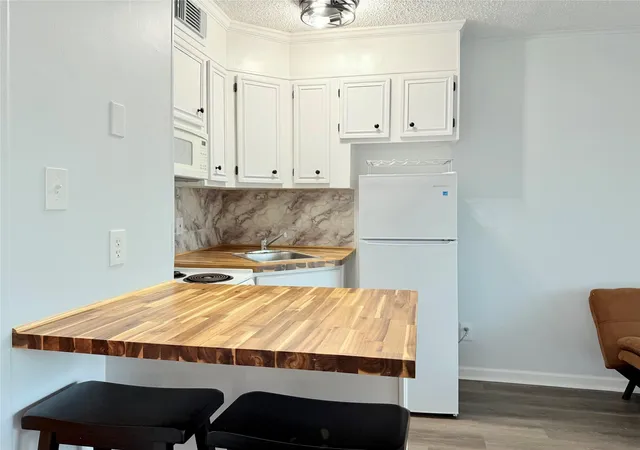 Homes for sale in Galveston, TX | 6102 Seawall Blvd #213, Galveston, TX 77551 | MLS# 94537321